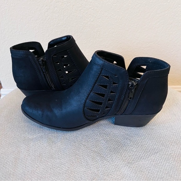 Soda Ankle Booties Black  6.5 excellent condition - Picture 4 of 8